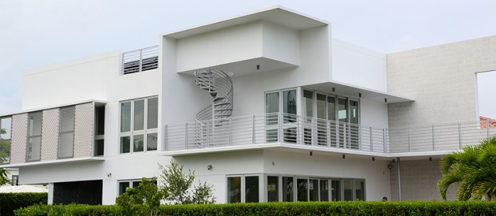 ENERGY-EFFICIENT HOME CONTROLS LIGHTING AND SOLAR WITH A HIGH-TECH TWIST: florida, miami, smart-home-stories, 